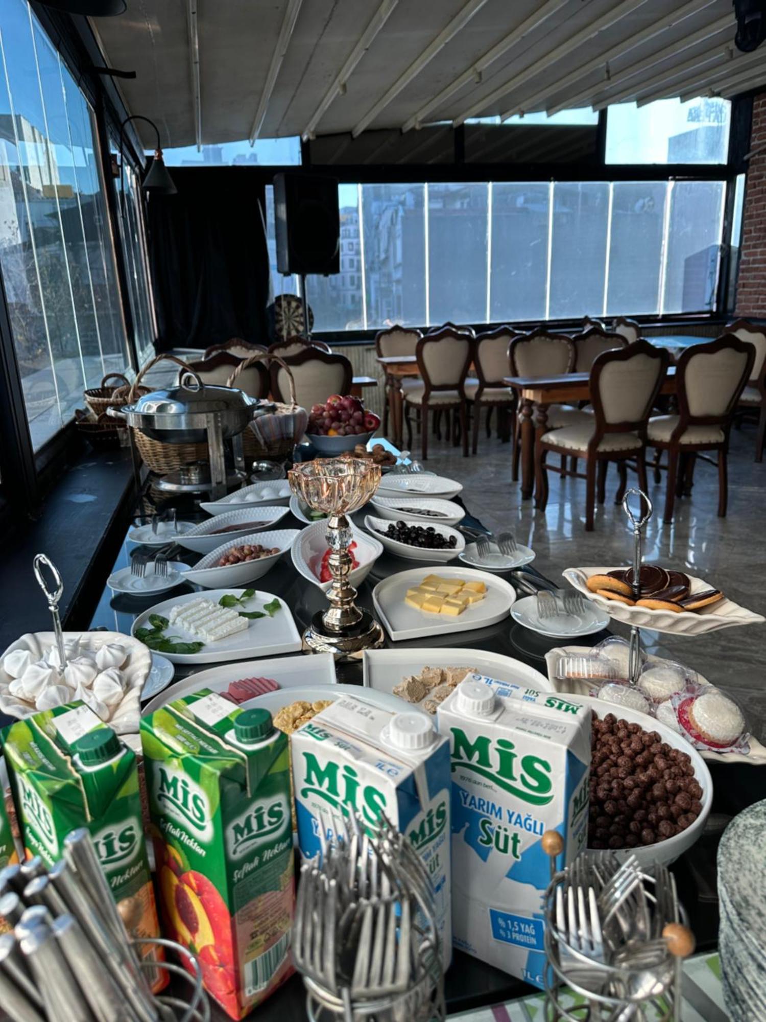 Napolyon Hotel Истанбул Екстериор снимка