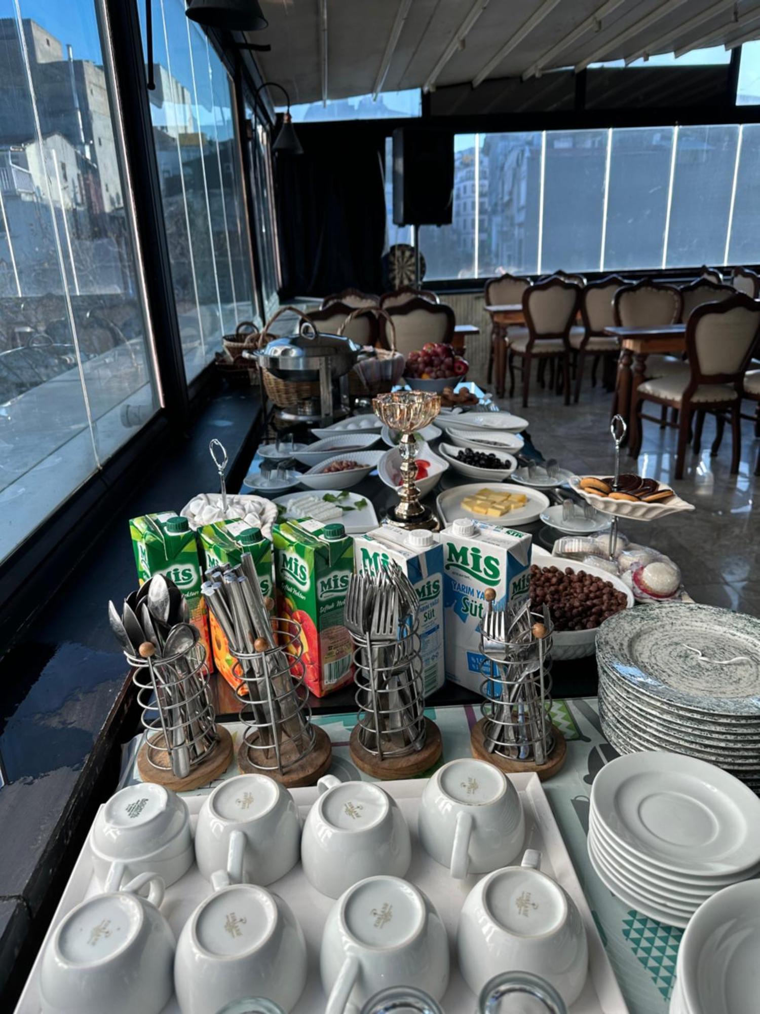 Napolyon Hotel Истанбул Екстериор снимка