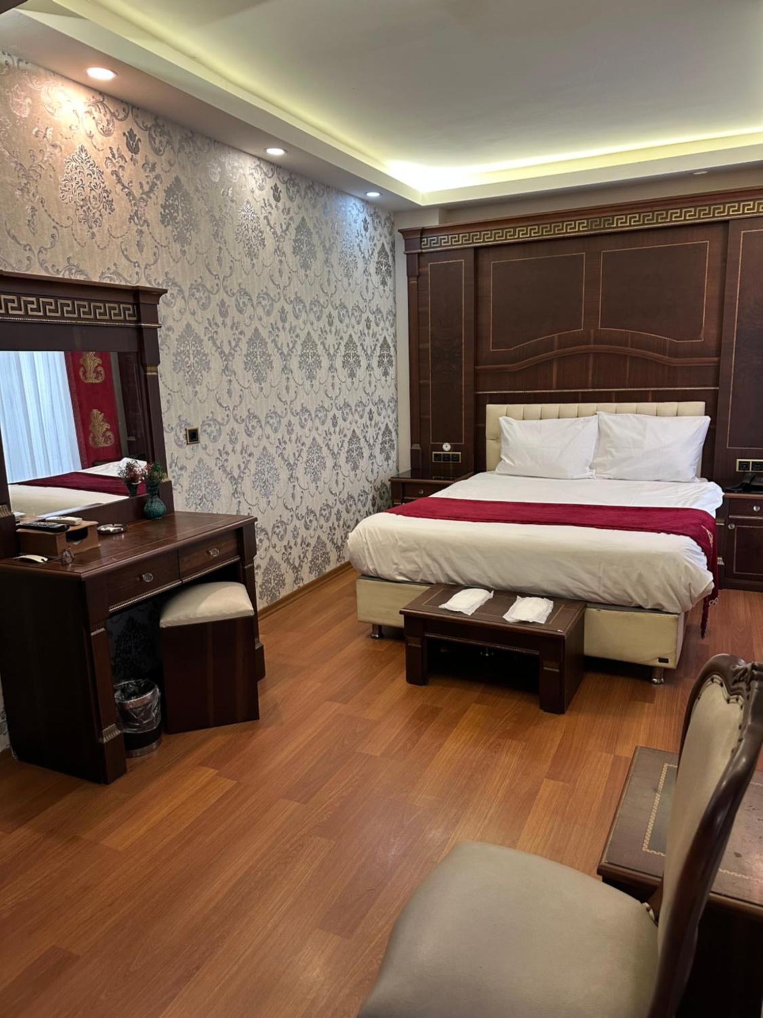 Napolyon Hotel Истанбул Екстериор снимка